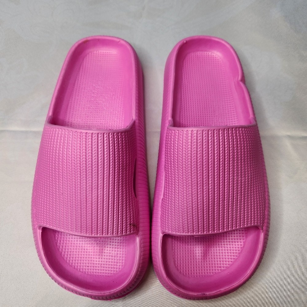 Mysoft Pink Slides - Picture 1 of 5